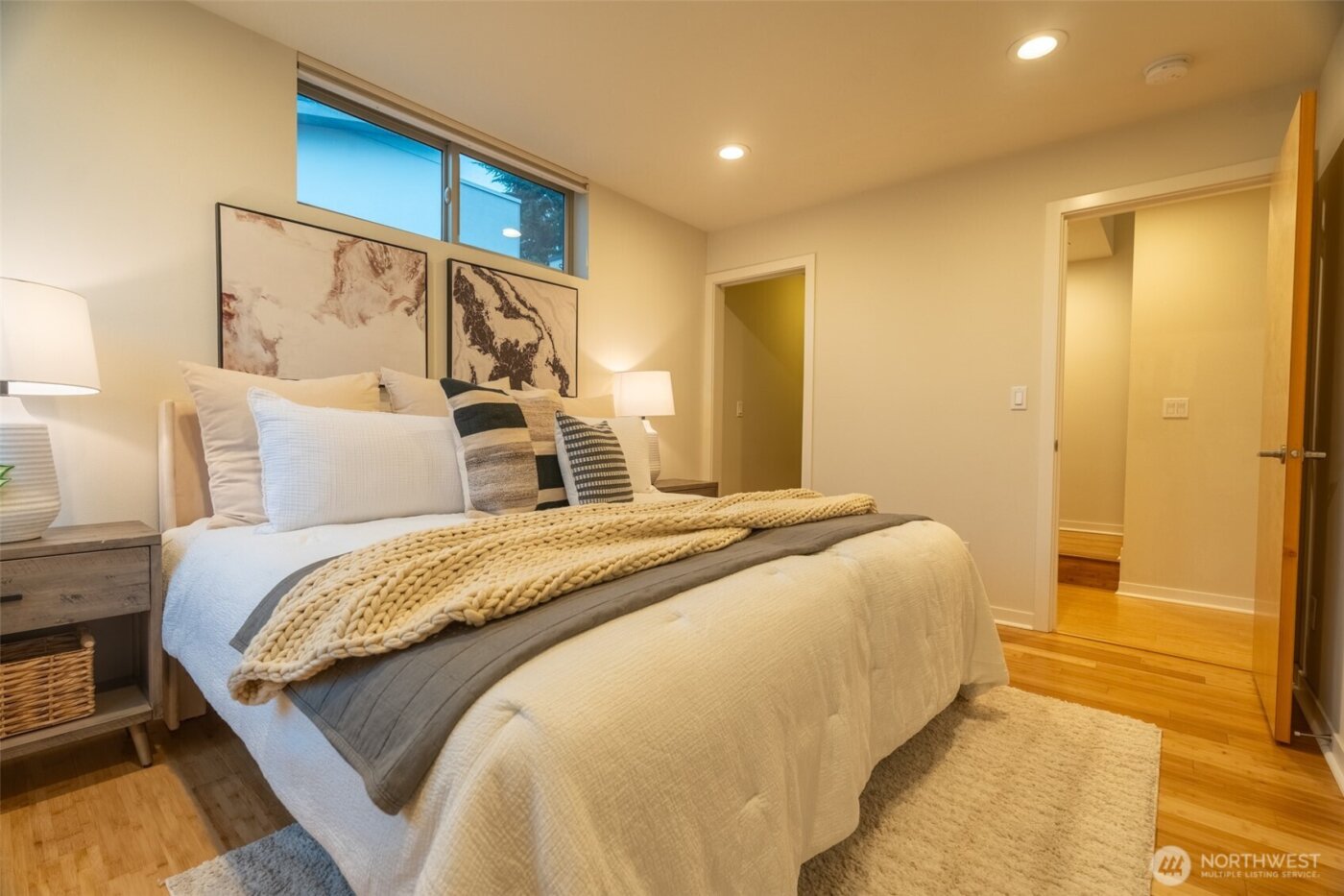 4413 Meridian Avenue N, Seattle, WA 98103