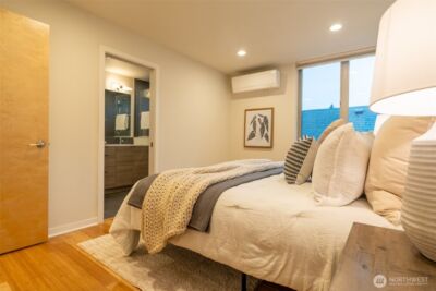 4413 Meridian Avenue N, Seattle, WA 98103 - Photo 14