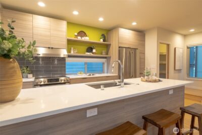 4413 Meridian Avenue N, Seattle, WA 98103 - Photo 6