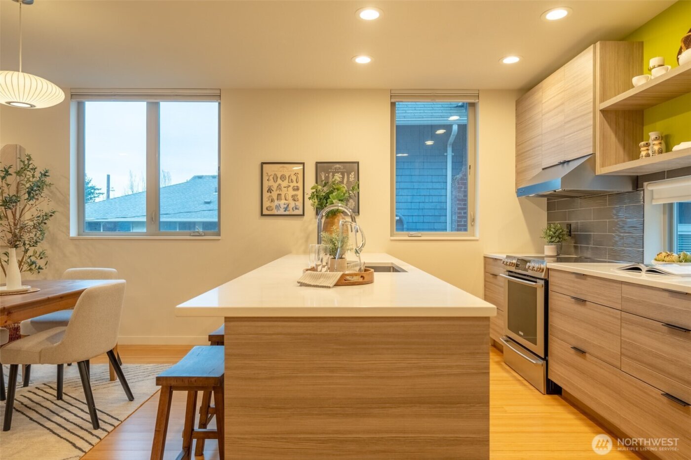 4413 Meridian Avenue N, Seattle, WA 98103