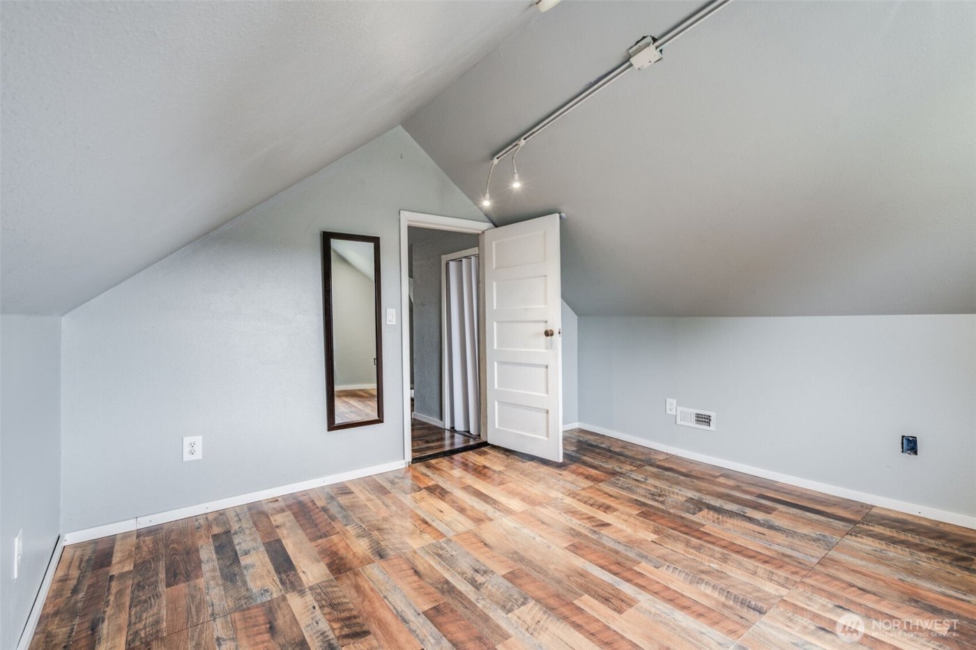 1105 S Orchard Street , Tacoma, WA 98465