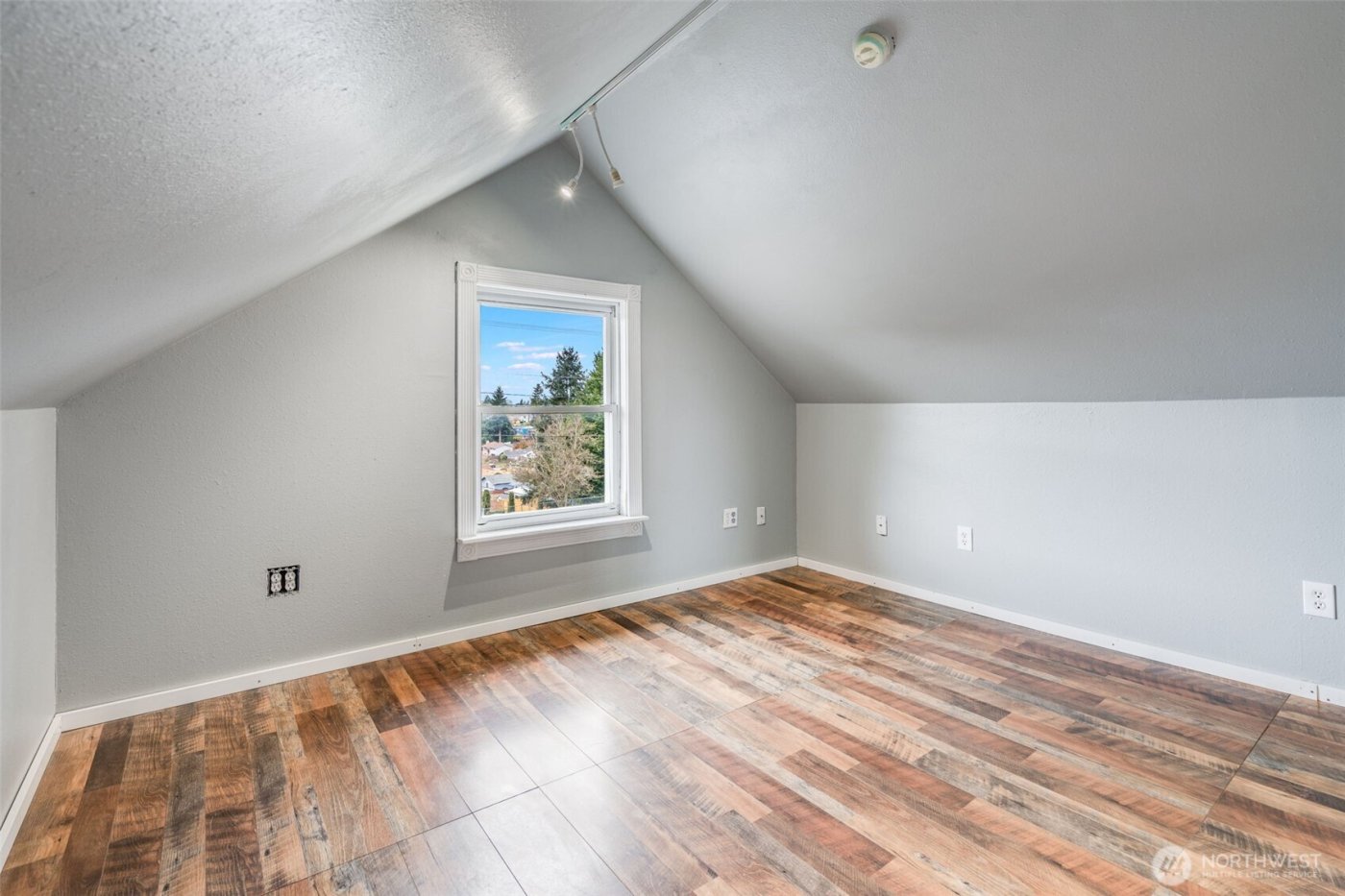 1105 S Orchard Street , Tacoma, WA 98465