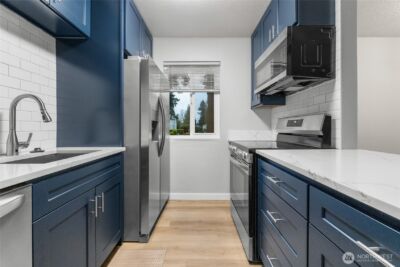 12510 NE 130th Way #B106, Kirkland, WA 98034