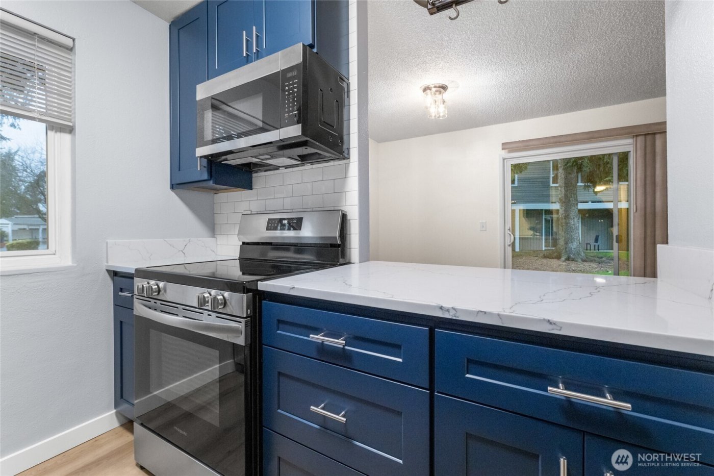 12510 NE 130th Way #B106, Kirkland, WA 98034