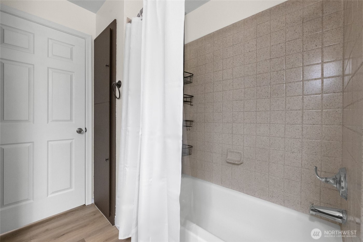 12510 NE 130th Way #B106, Kirkland, WA 98034