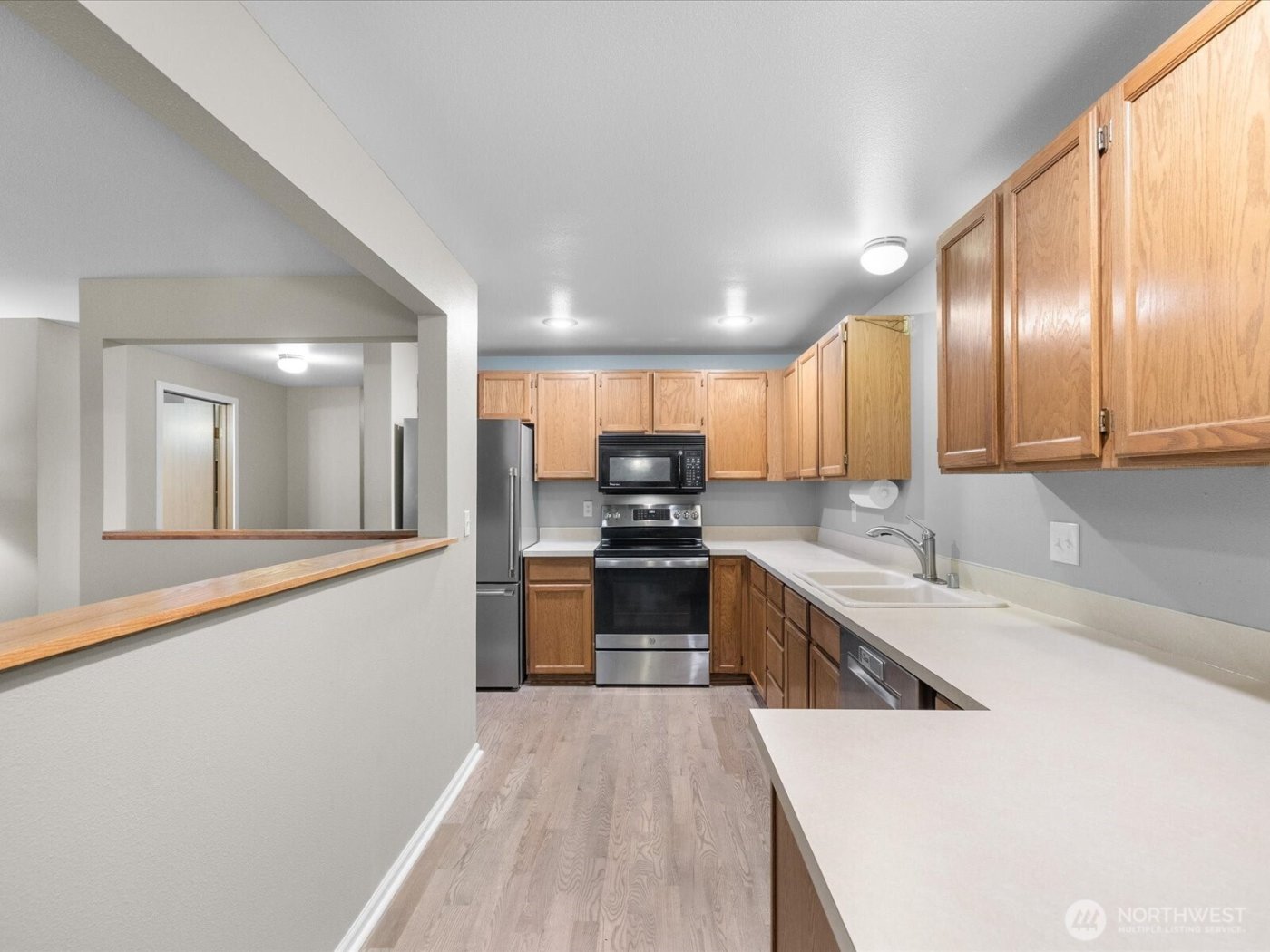 21227 76th Avenue W #B8, Edmonds, WA 98026