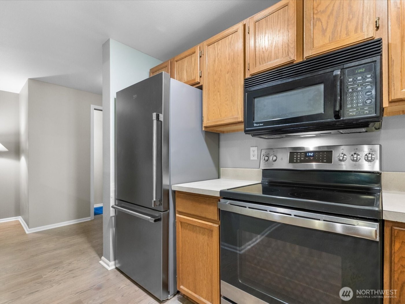 21227 76th Avenue W #B8, Edmonds, WA 98026