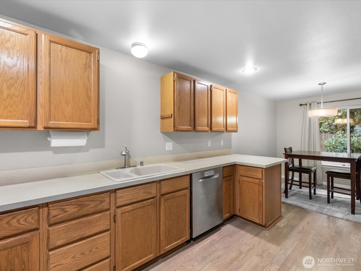 21227 76th Avenue W #B8, Edmonds, WA 98026