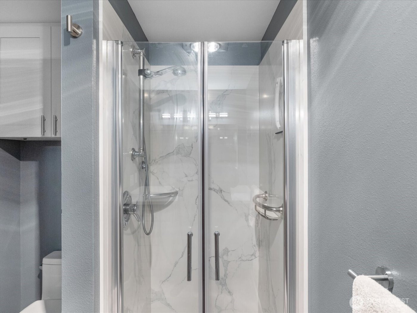 21227 76th Avenue W #B8, Edmonds, WA 98026