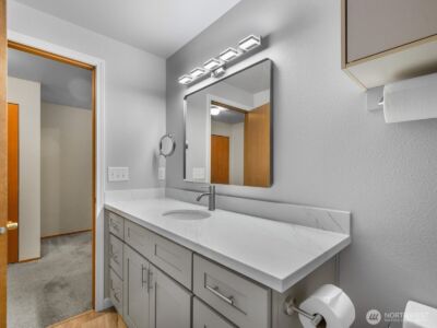 21227 76th Avenue W #B8, Edmonds, WA 98026 - Photo 24