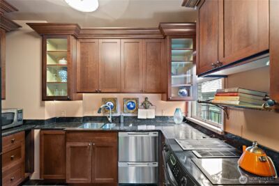 904 E Miller Street #3, Seattle, WA 98102 - Photo 12