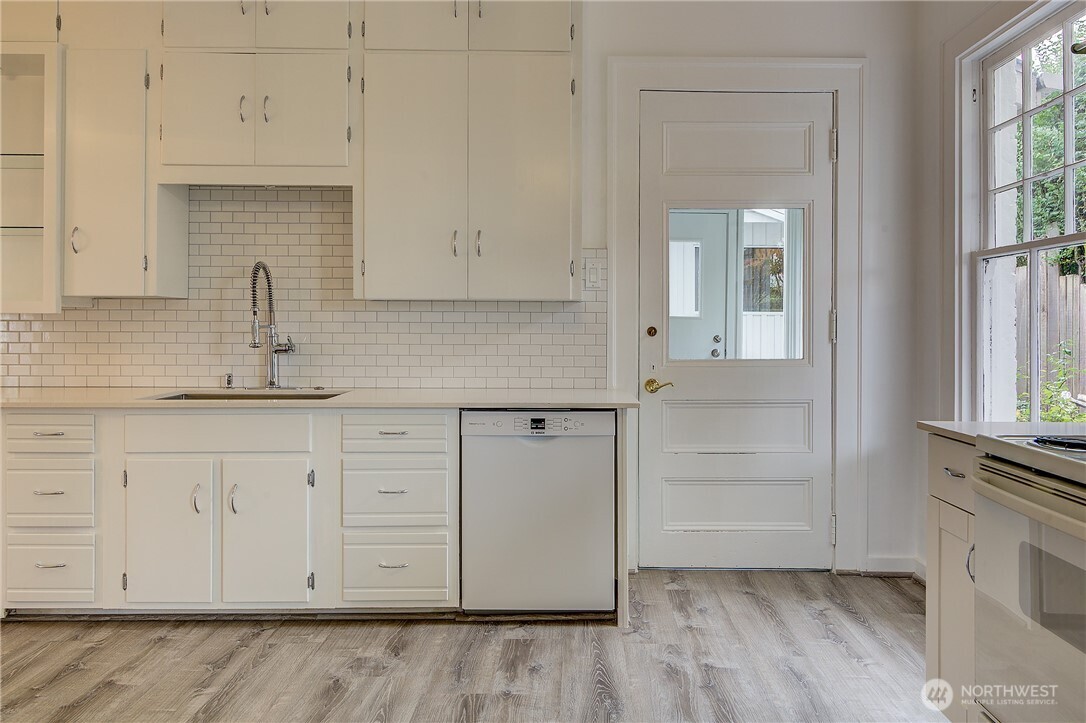 424 8th Avenue W, Kirkland, WA 98033