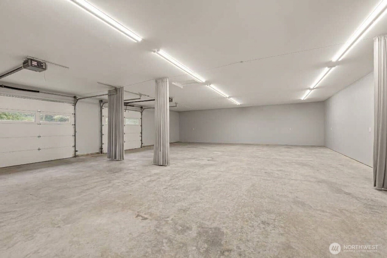 2717 Stanwood Bryant Road , Arlington, WA 98223