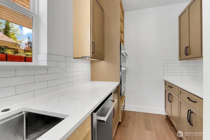 5921 164th Street SW, Lynnwood, WA 98037