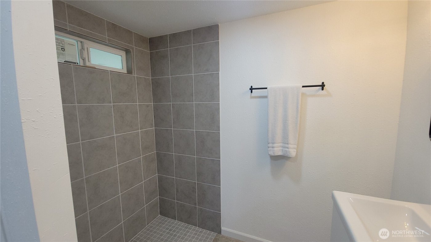 11517 155 Avenue SE, Renton, WA 98059