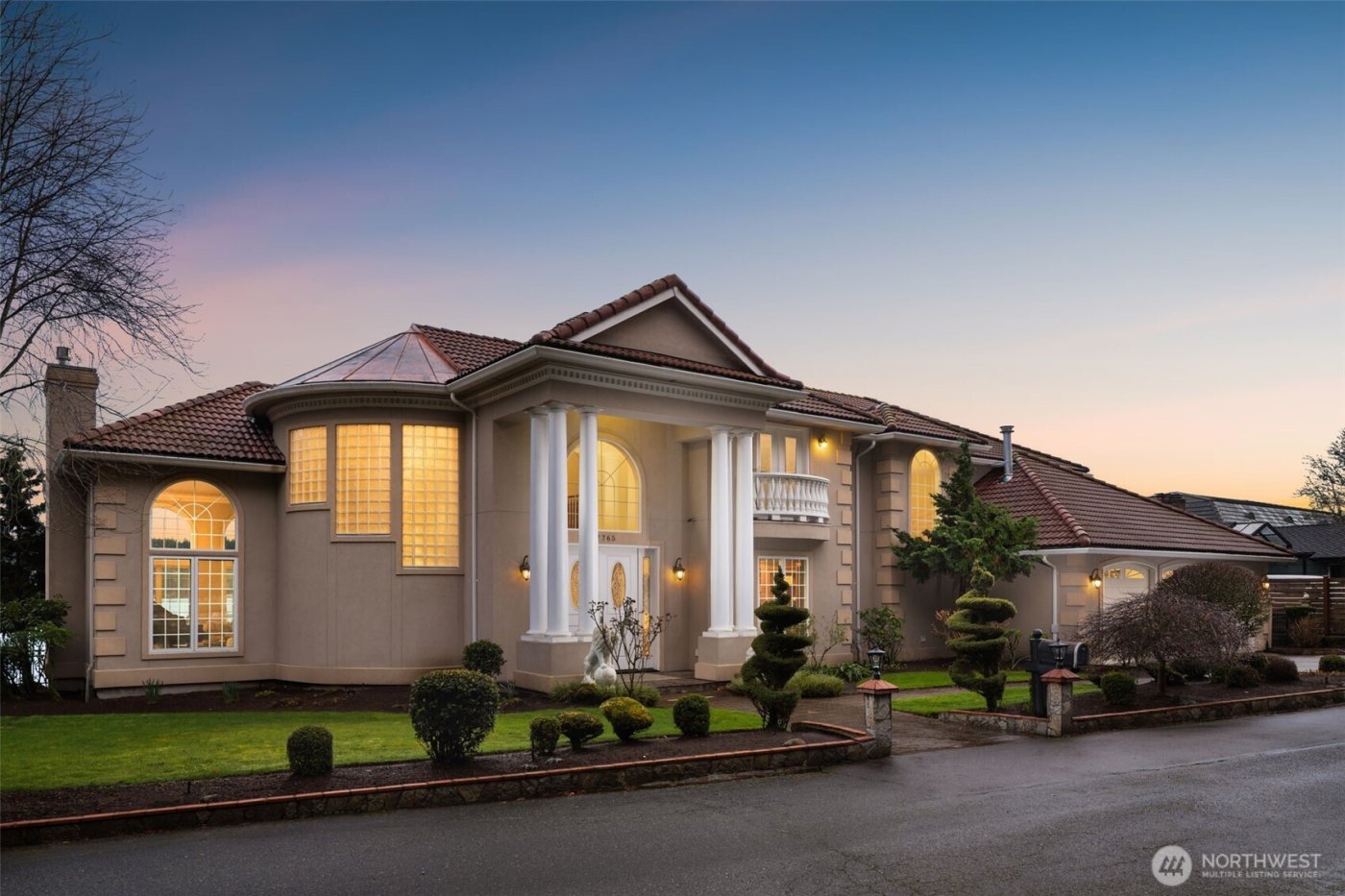 17765 Beach Drive NE, Lake Forest Park, WA 98155