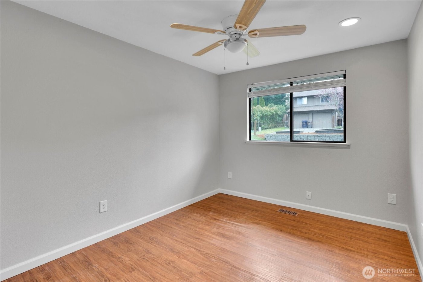 16825 17th Avenue SE, Bothell, WA 98012