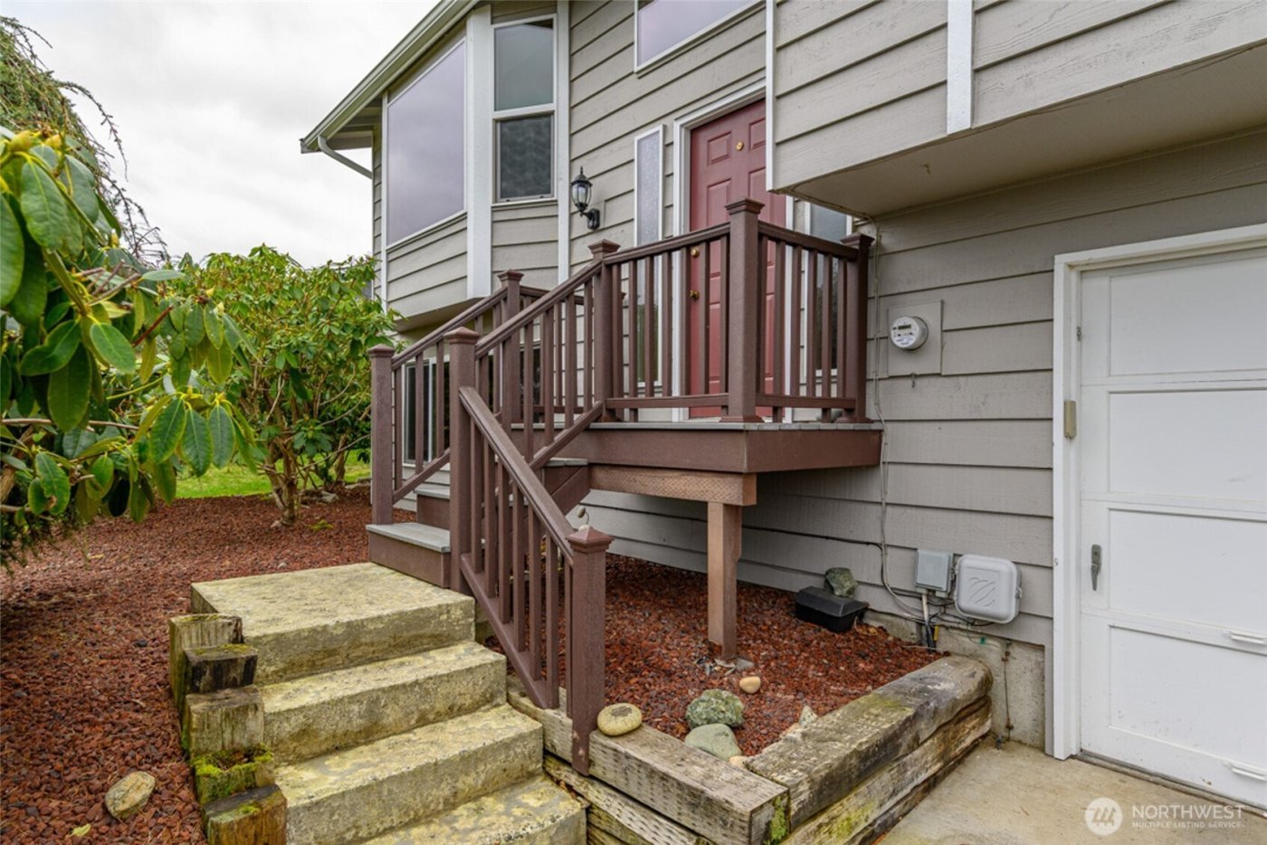 542 Dugualla Rd , Oak Harbor, WA 98277