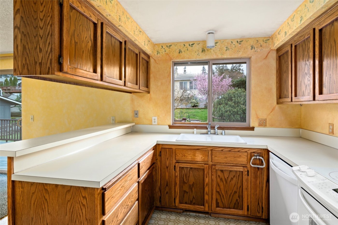 542 Dugualla Rd , Oak Harbor, WA 98277