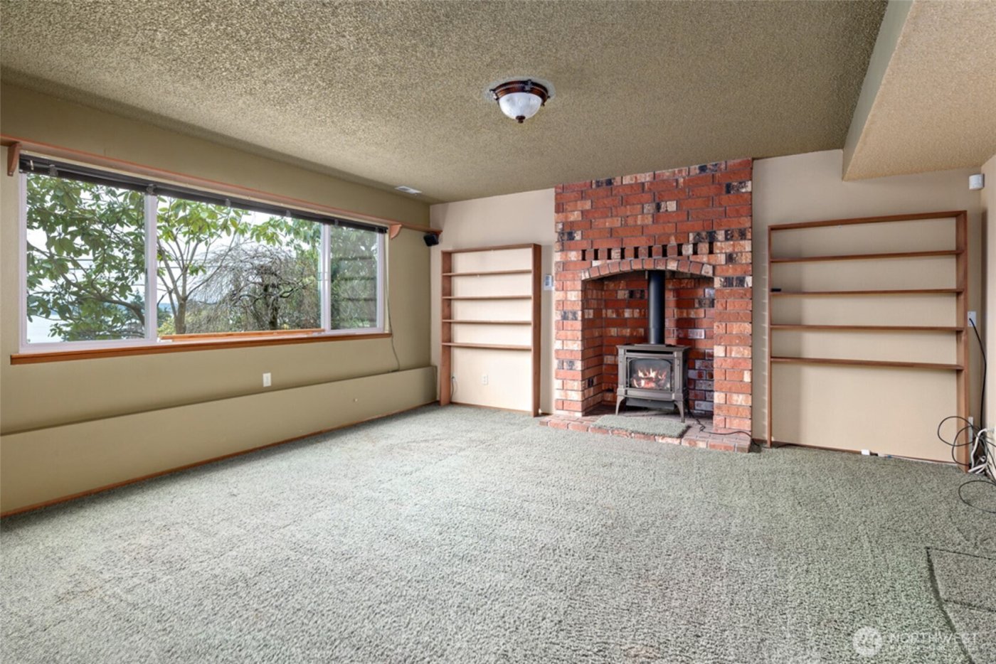 542 Dugualla Rd , Oak Harbor, WA 98277