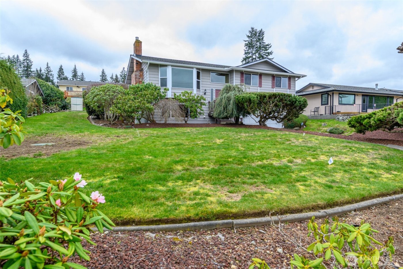 542 Dugualla Rd , Oak Harbor, WA 98277