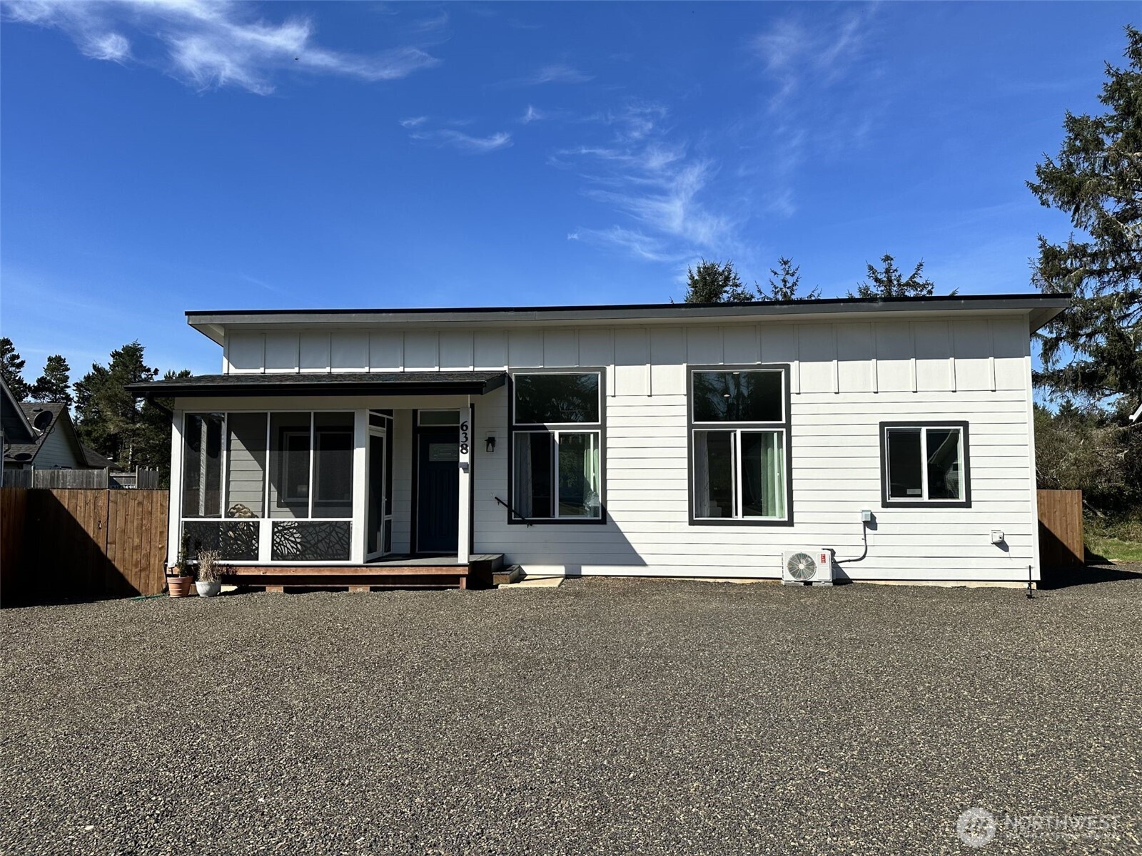 638 Rainbow Ct NE , Ocean Shores, WA 98569