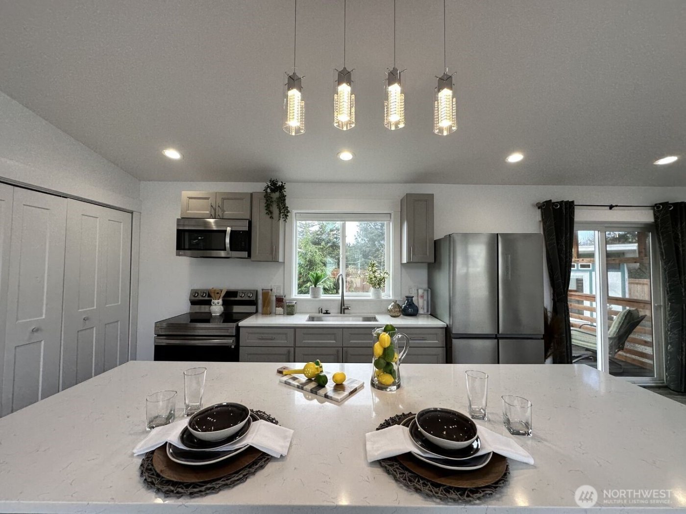 638 Rainbow Ct NE , Ocean Shores, WA 98569