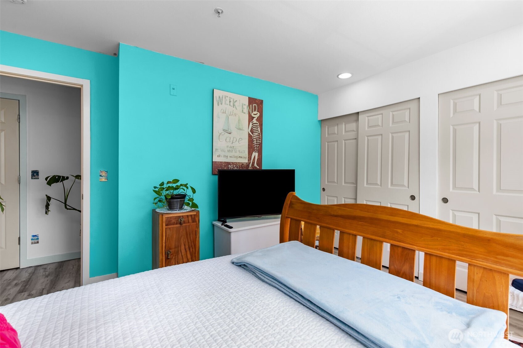 20800 72nd Avenue W #202, Edmonds, WA 98026