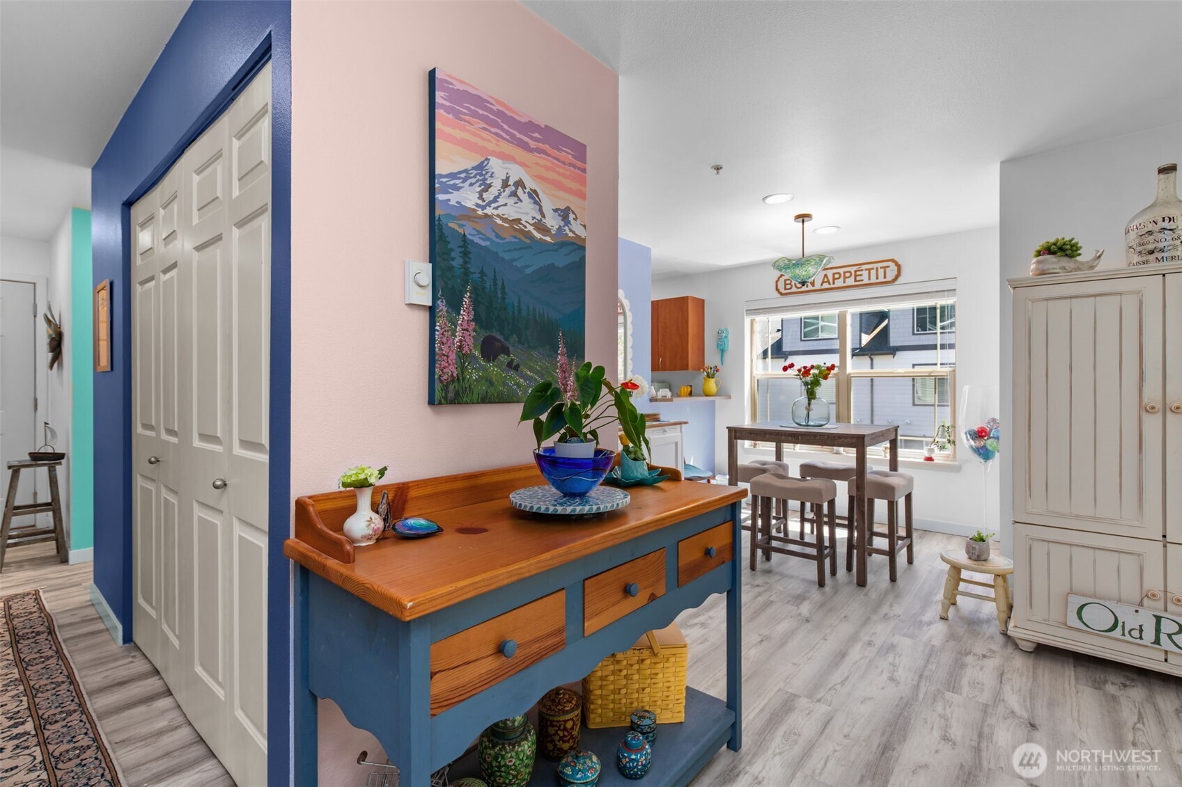 20800 72nd Avenue W #202, Edmonds, WA 98026