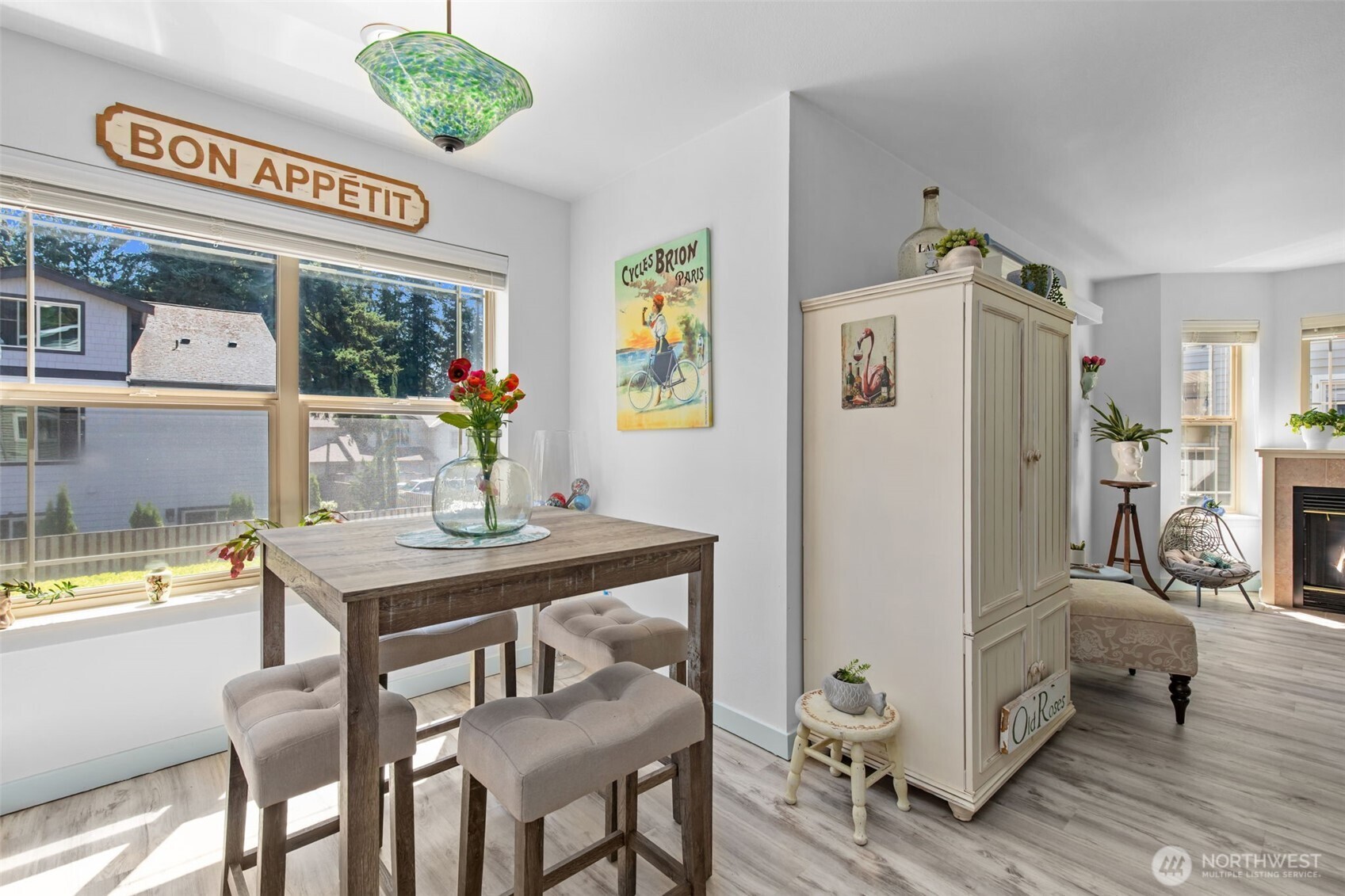 20800 72nd Avenue W #202, Edmonds, WA 98026