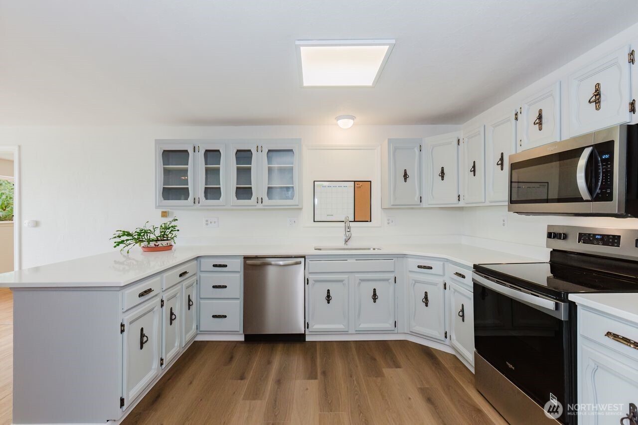 4540 NW Inverness Court , Bremerton, WA 98312