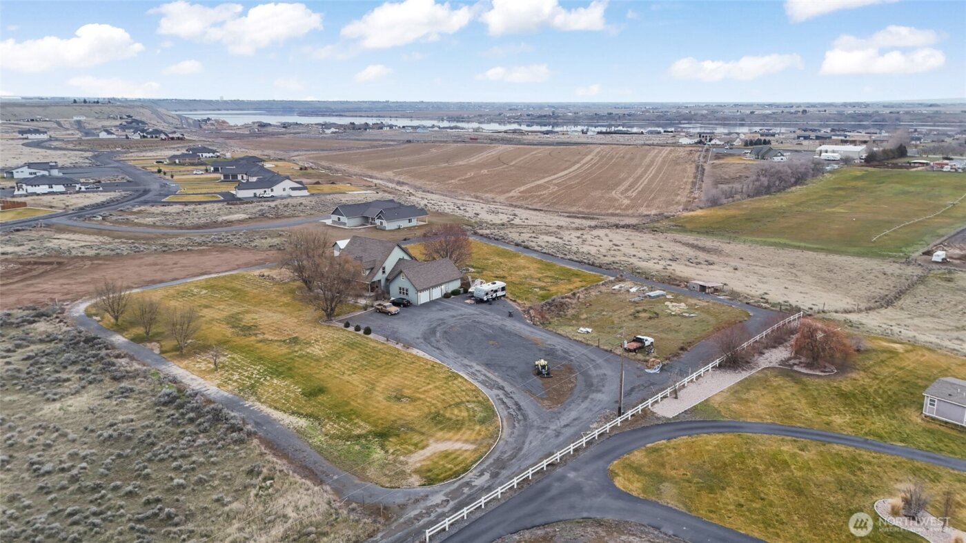 4997 NE Road 7.5 , Moses Lake, WA 98837