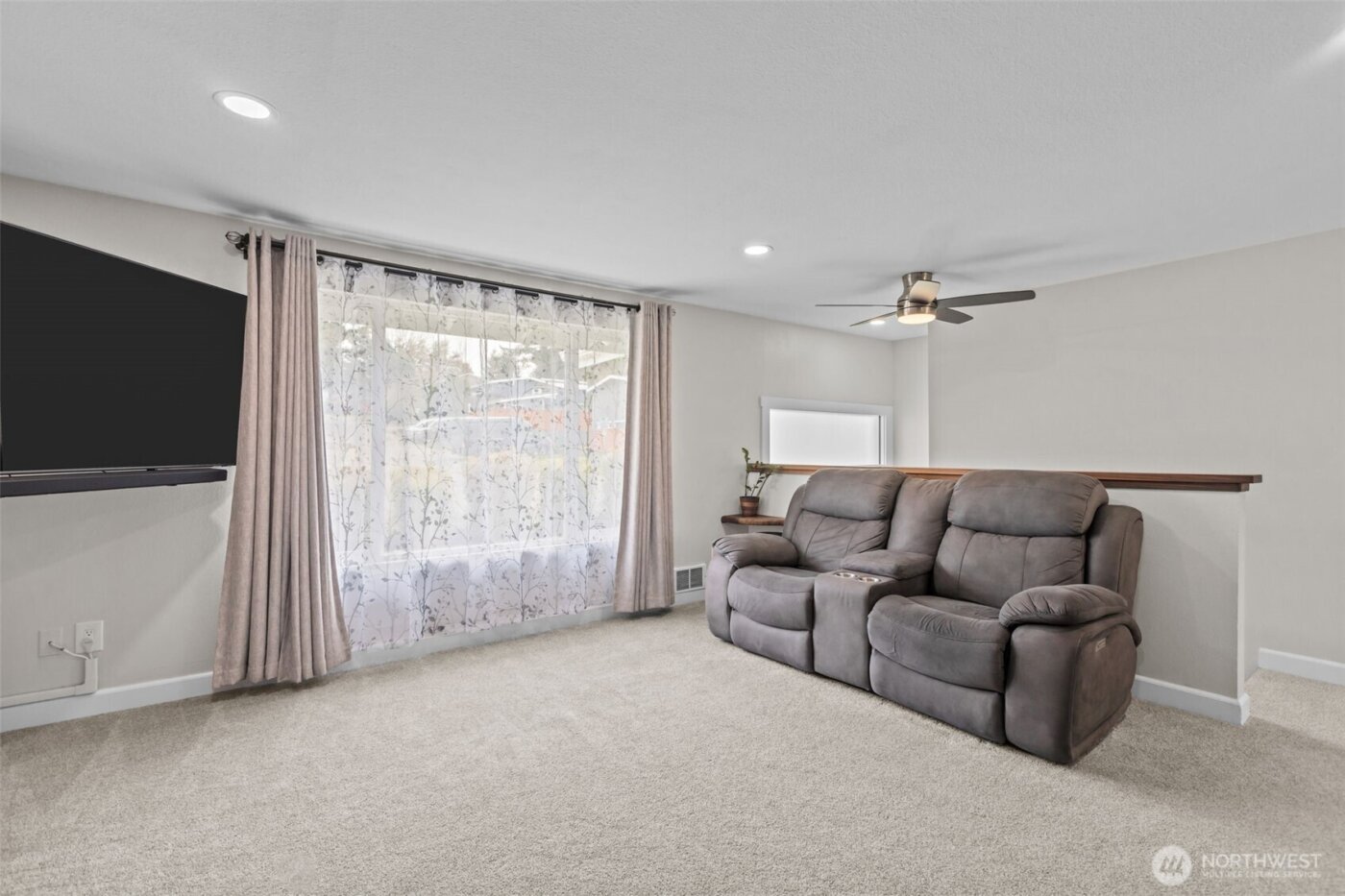 16026 22nd Avenue W, Lynnwood, WA 98087