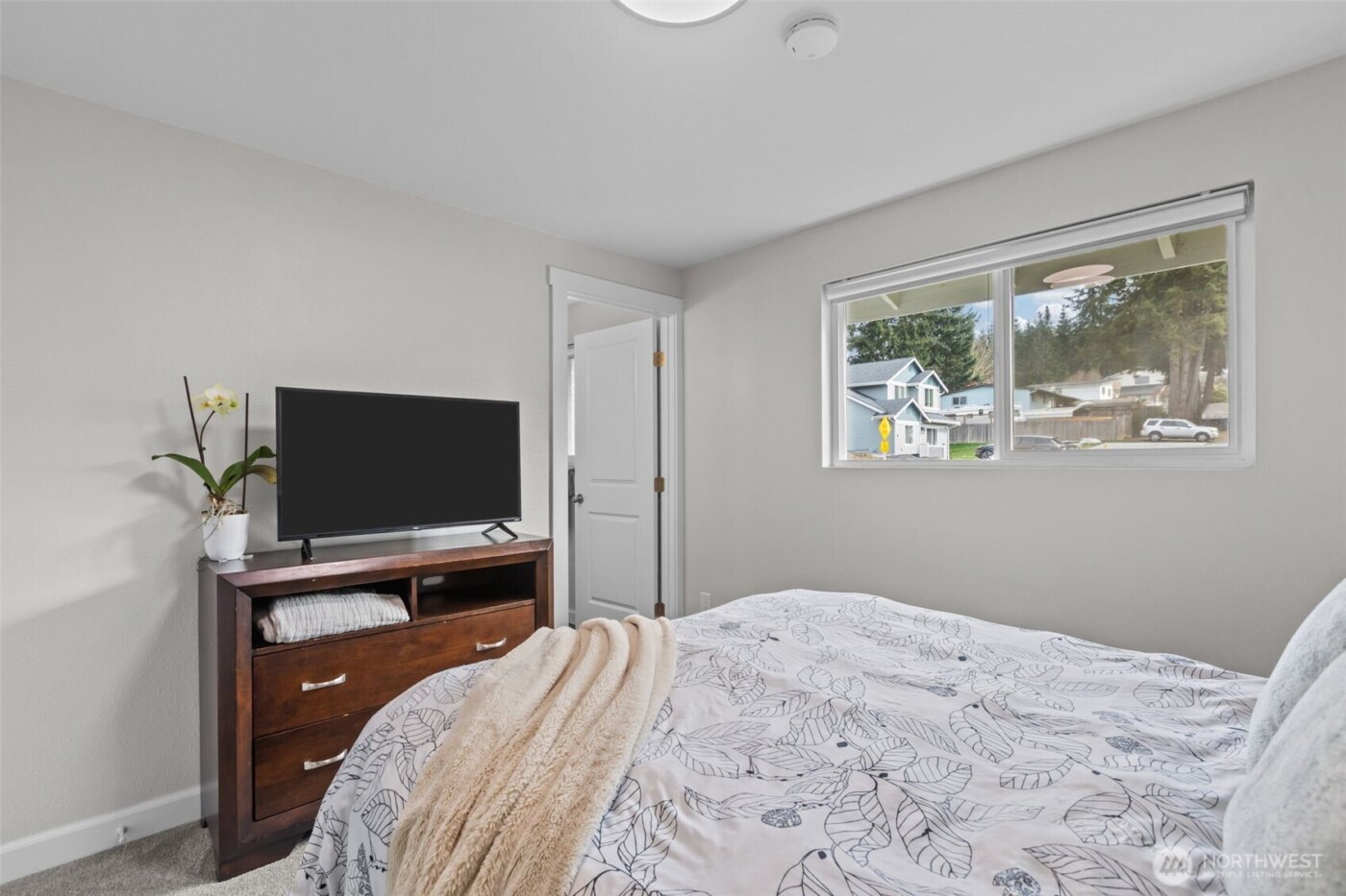 16026 22nd Avenue W, Lynnwood, WA 98087