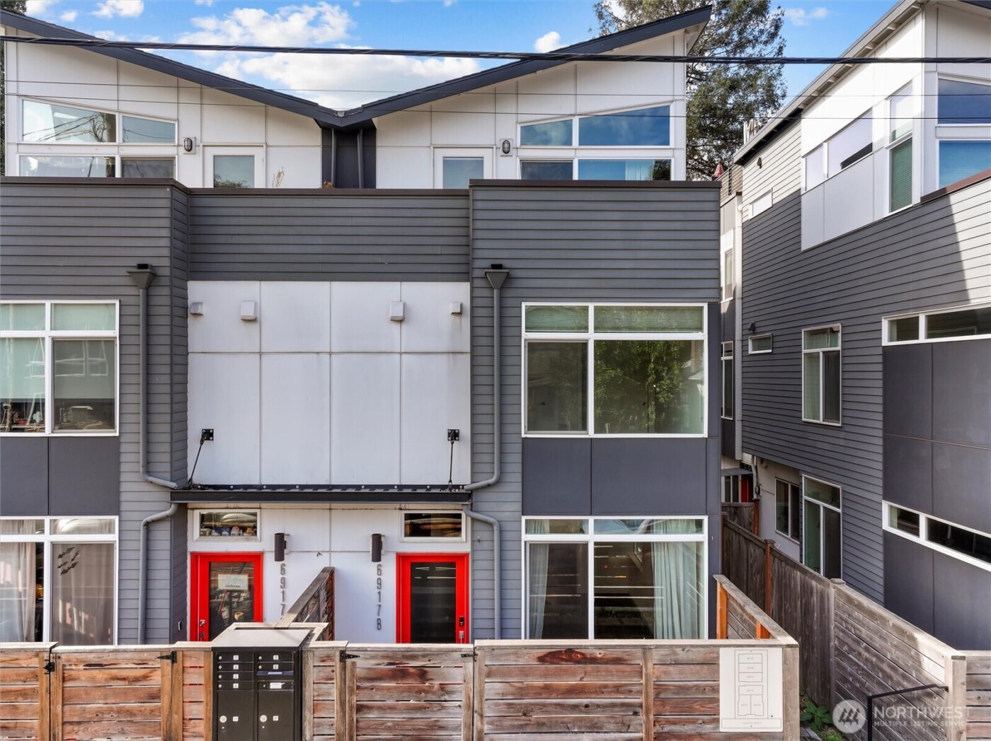 6917 Carleton Ave S #B, Seattle, WA 98108