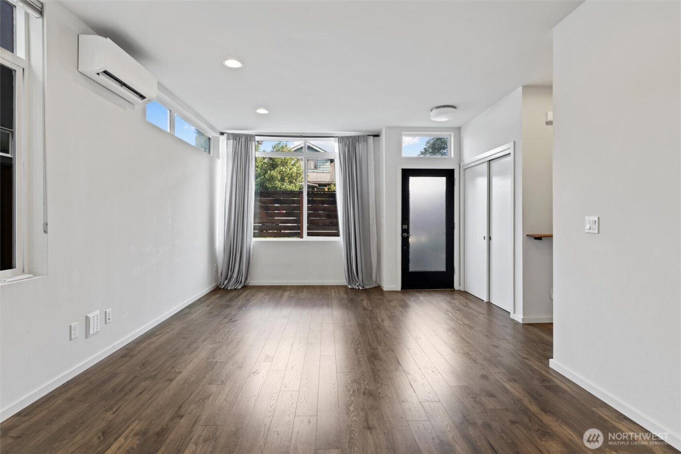 6917 Carleton Ave S #B, Seattle, WA 98108