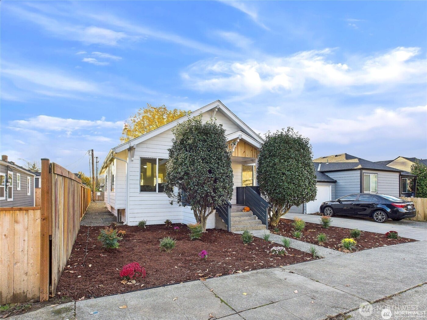 305 Meadow Avenue N, Renton, WA 98057-5722