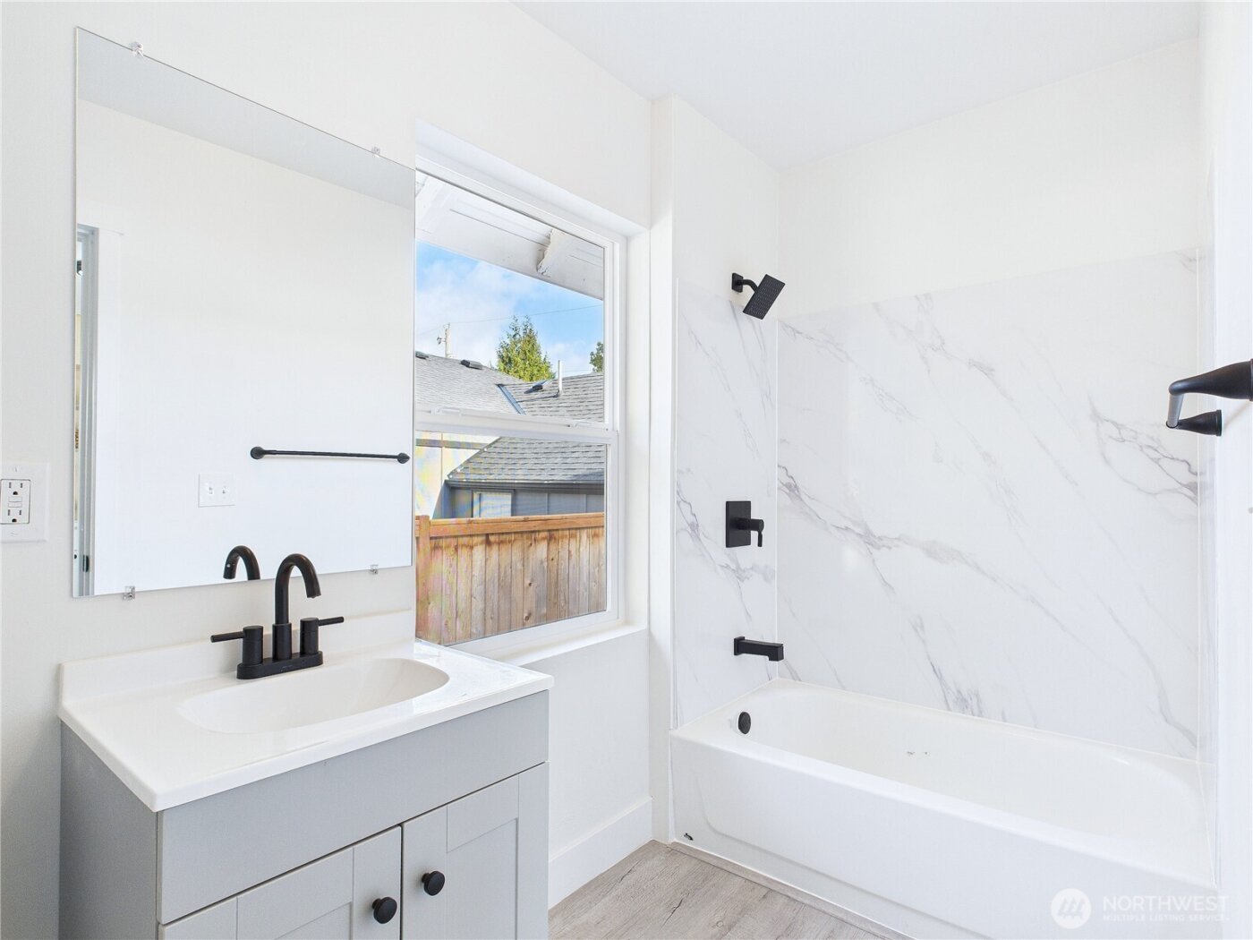 305 Meadow Avenue N, Renton, WA 98057-5722