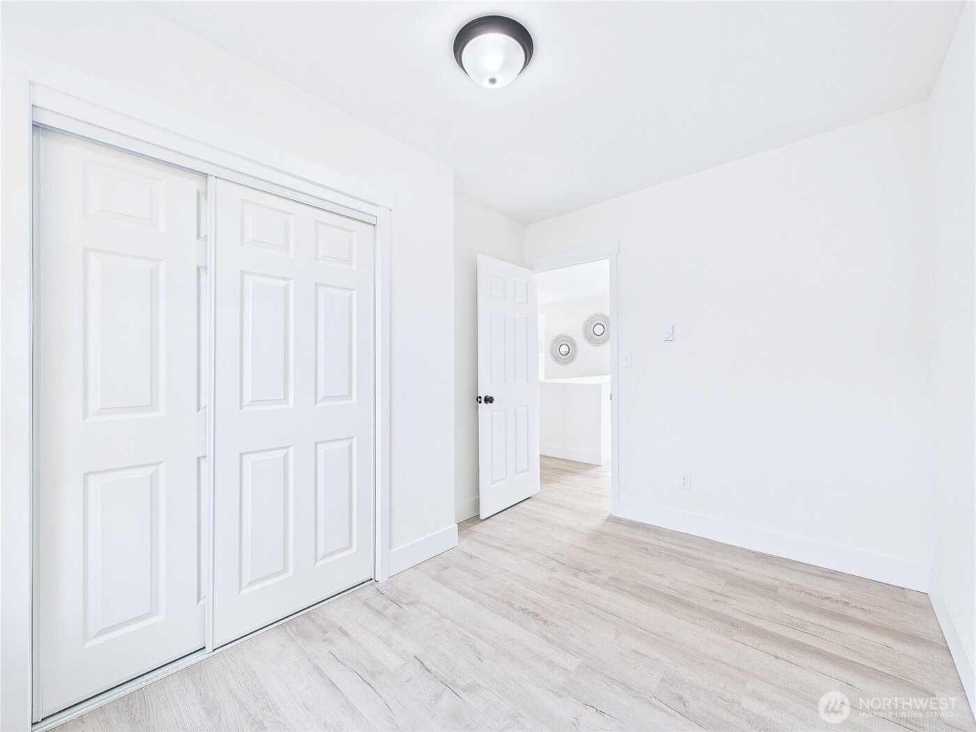 305 Meadow Avenue N, Renton, WA 98057-5722