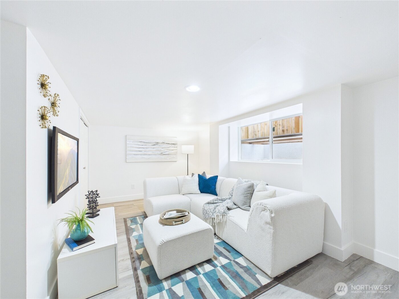 305 Meadow Avenue N, Renton, WA 98057-5722