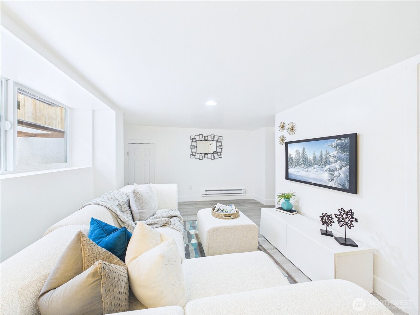 305 Meadow Avenue N, Renton, WA 98057-5722