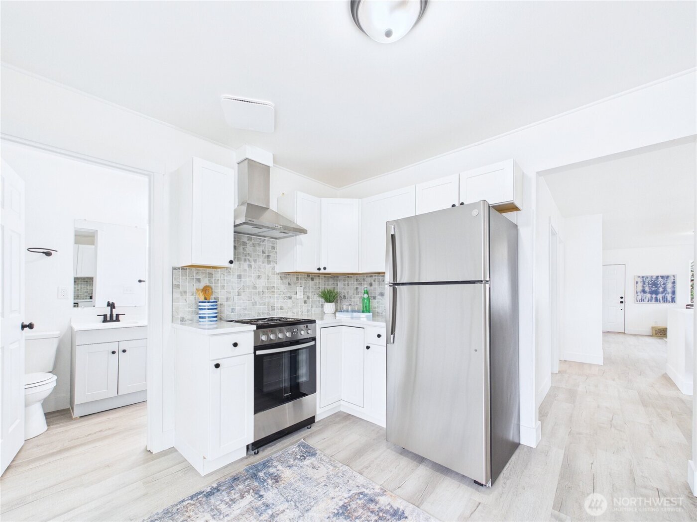 305 Meadow Avenue N, Renton, WA 98057-5722