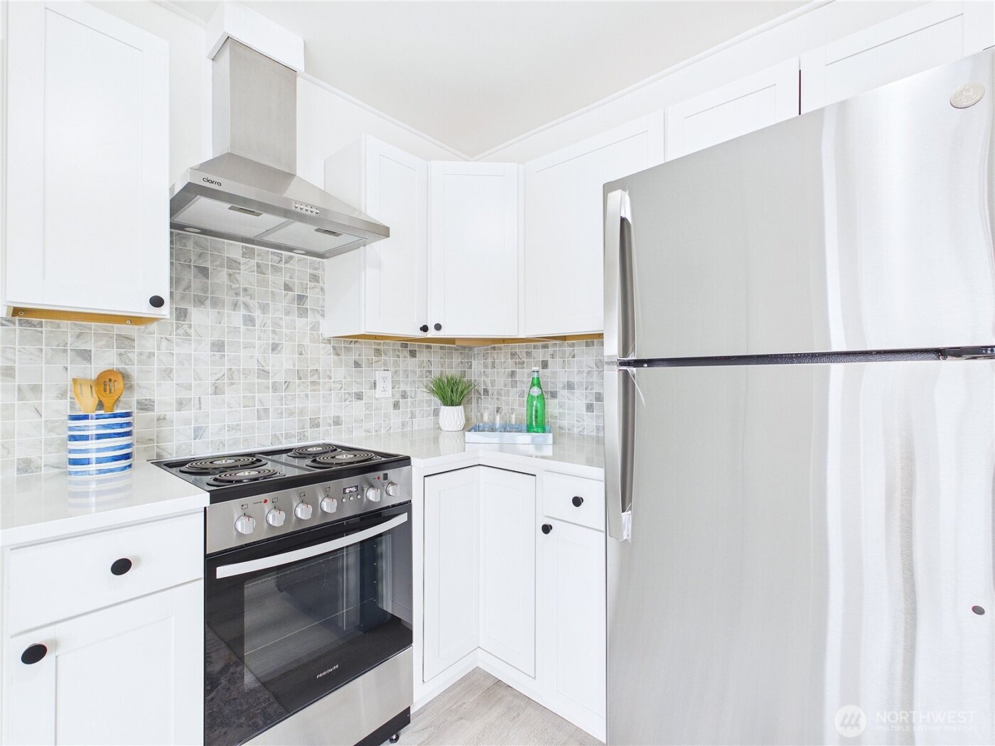 305 Meadow Avenue N, Renton, WA 98057-5722