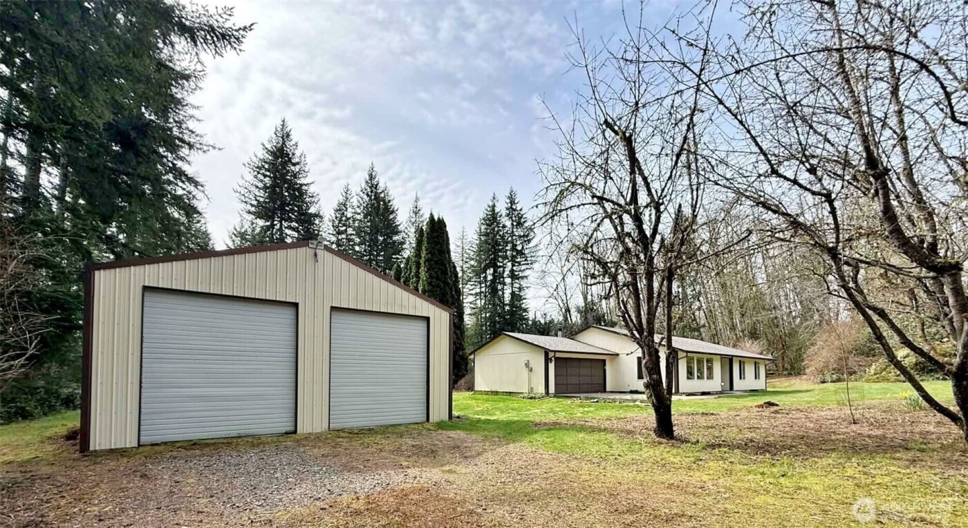 246 Calvin Road , Cinebar, WA 98533