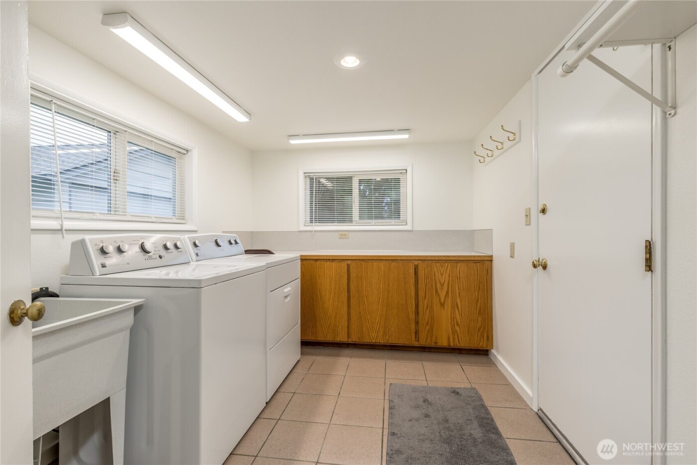 9229 S 200th Street , Kent, WA 98031