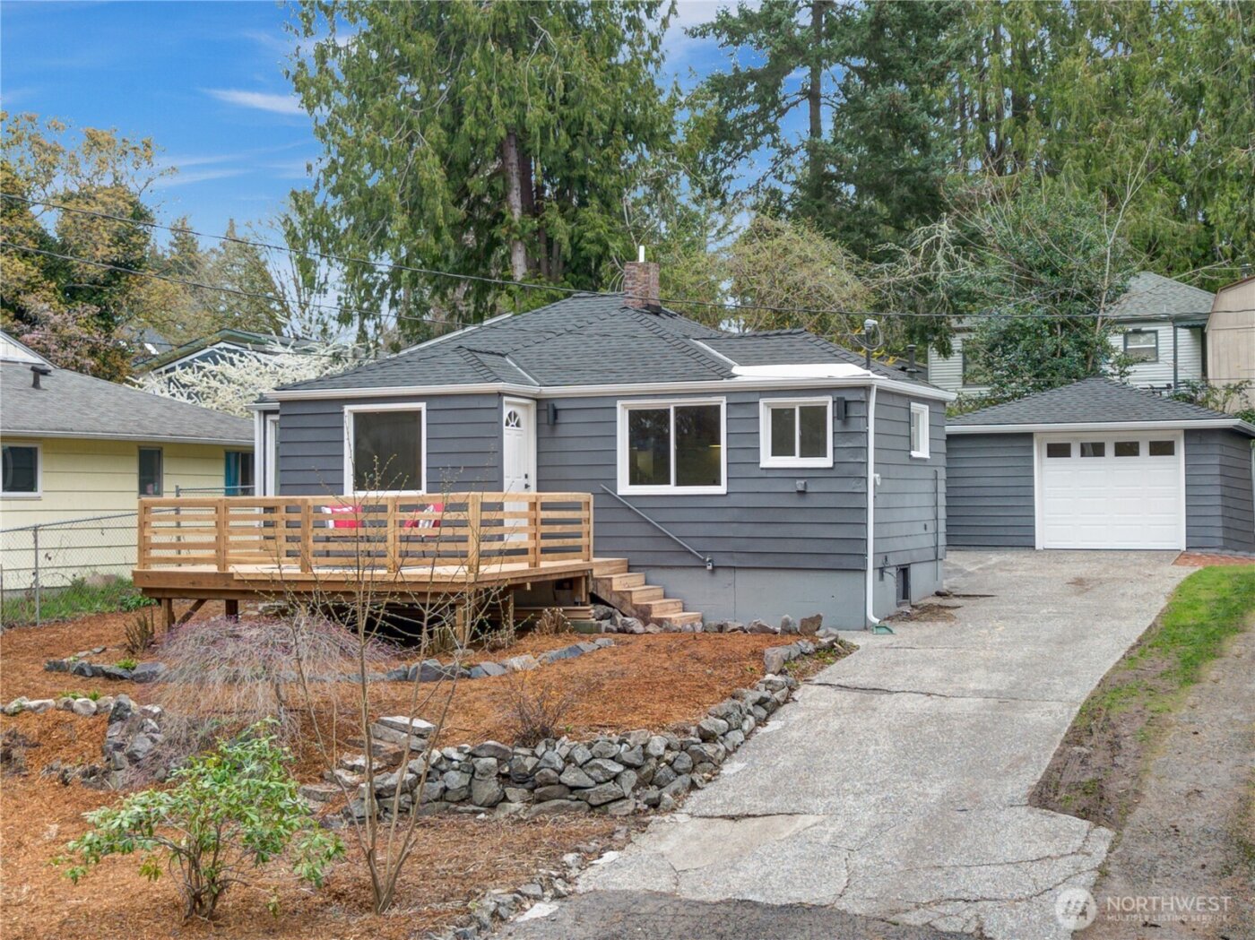 2450 Marine Drive , Bremerton, WA 98312