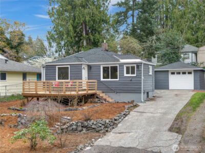 2450 Marine Drive , Bremerton, WA 98312