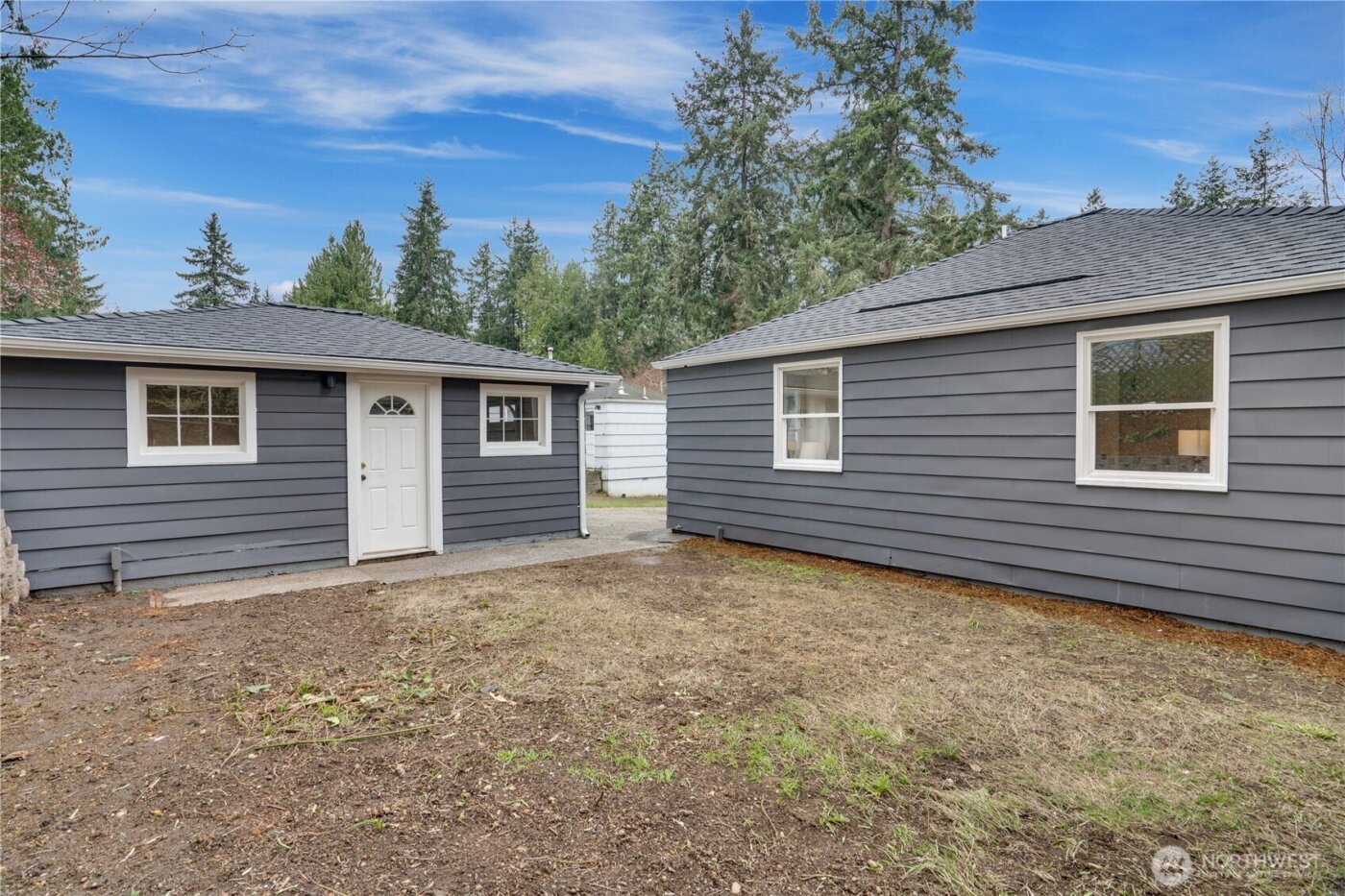 2450 Marine Drive , Bremerton, WA 98312