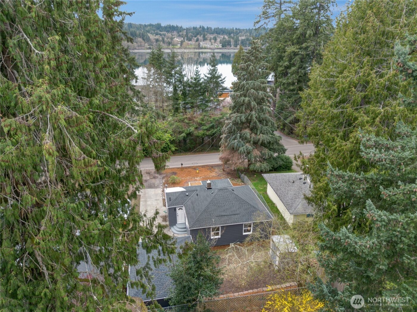 2450 Marine Drive , Bremerton, WA 98312