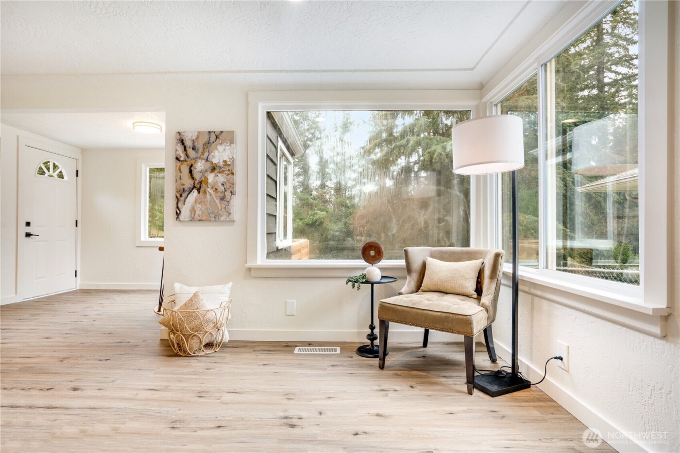 2450 Marine Drive , Bremerton, WA 98312